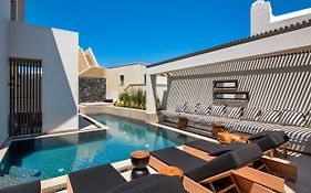Uma Ray Suites