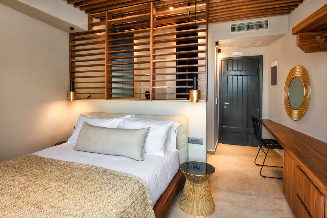 Uma Ray Suites Fira  Exterior foto