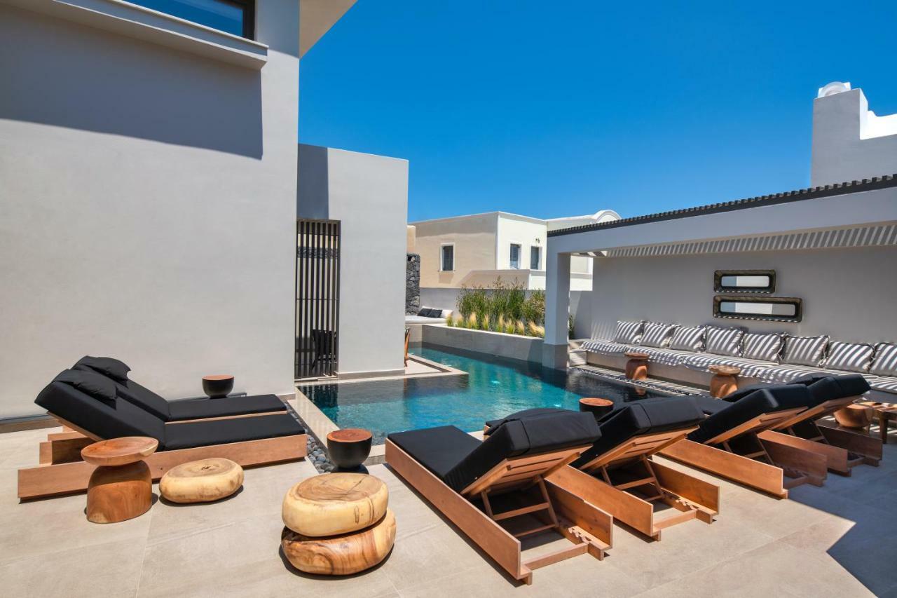 Uma Ray Suites Fira  Habitación foto